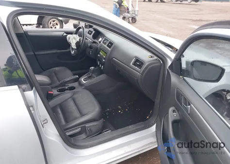 2013 Volkswagen Jetta 2.0L Tdi z USA, uszkodzony, nr VIN 3VWLL7AJ9DM421042